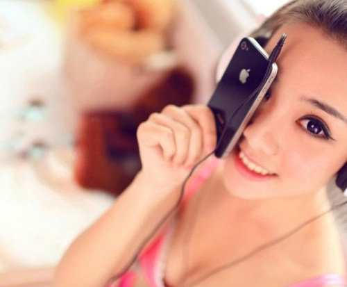 สาวขอแลก iPhone 4 กับการเสียตัว
