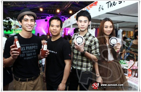 แฮปปี้รวมพลคนโซเชียล รวมคนดังมากมายที่งาน Social Festival