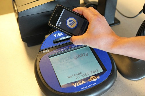 iPhone 5 ชูจุดเด่นด้าน NFC เป็นหลัก